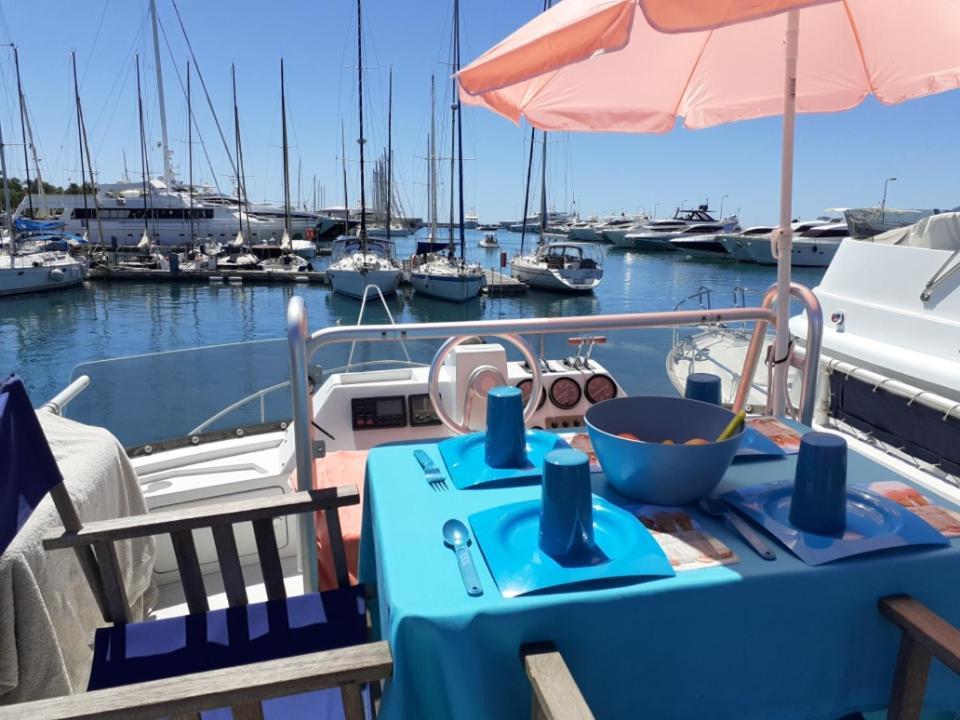 Ferretti 36 ' Bateau A Quai Vieux-Port Cannes Festival La Croisette ภายนอก รูปภาพ