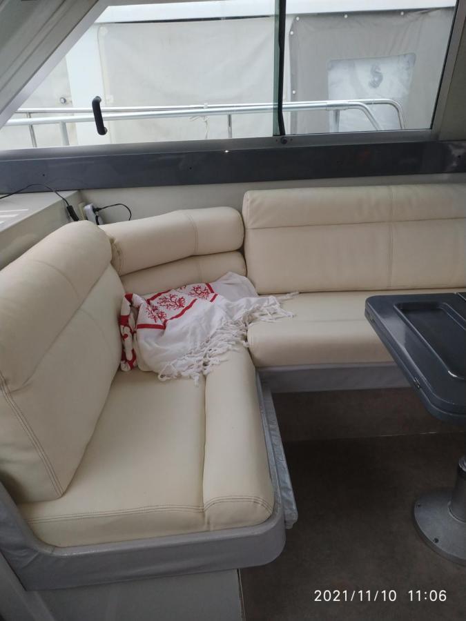 Ferretti 36 ' Bateau A Quai Vieux-Port Cannes Festival La Croisette ภายนอก รูปภาพ