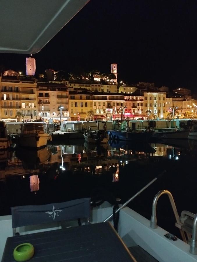 Ferretti 36 ' Bateau A Quai Vieux-Port Cannes Festival La Croisette ภายนอก รูปภาพ